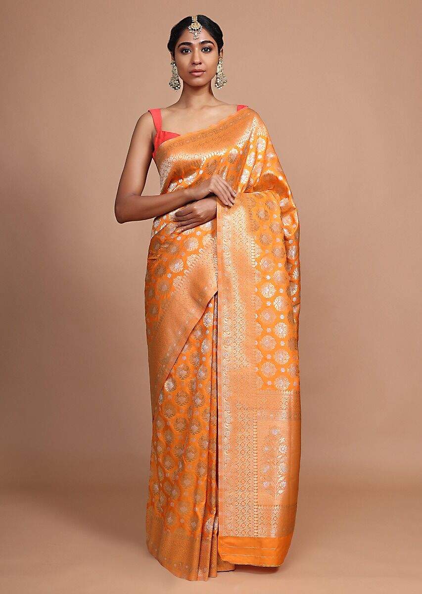 Emerald Green Saree In Chiffon With Golden Sequins And Kundan Work Online - Image 2
